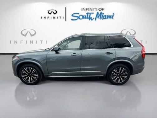 2020 Volvo XC90 T5 Momentum 7 Passenger