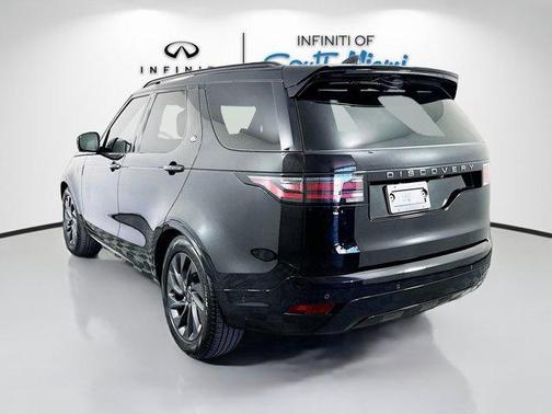 2024 Land Rover Discovery P300 Dynamic SE