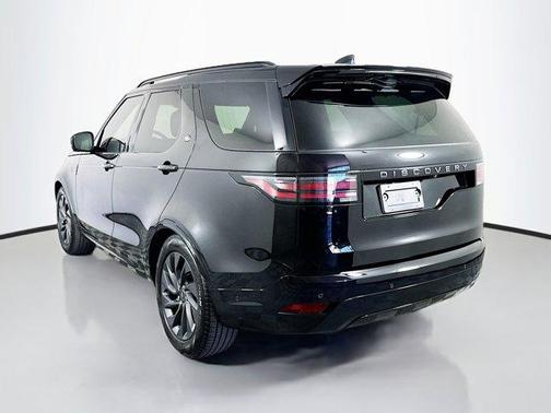 2024 Land Rover Discovery P300 Dynamic SE