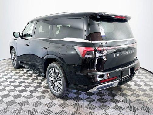 2025 INFINITI QX80 Luxe