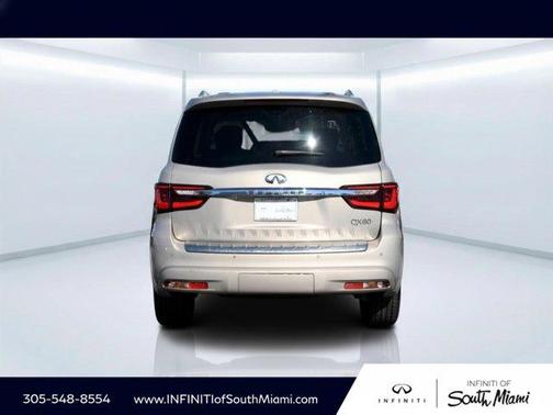 2023 INFINITI QX80 Luxe