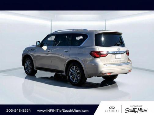 2023 INFINITI QX80 Luxe