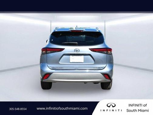 2022 Toyota Highlander Platinum