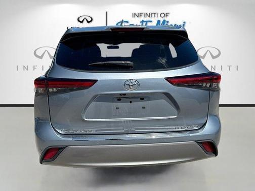 2022 Toyota Highlander Platinum