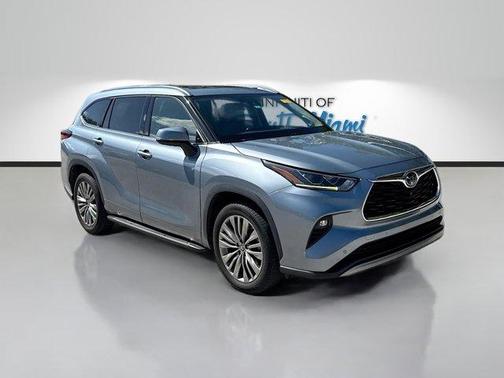 2022 Toyota Highlander Platinum