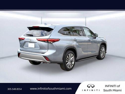 2022 Toyota Highlander Platinum