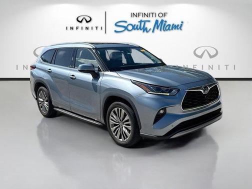 2022 Toyota Highlander Platinum