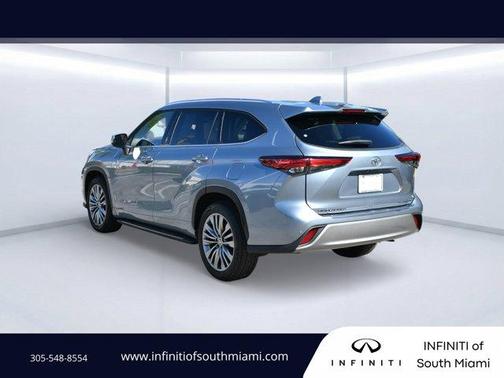 2022 Toyota Highlander Platinum