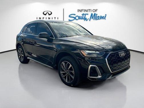2022 Audi Q5 45 S line Premium Plus