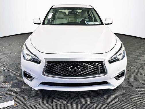 2022 INFINITI Q50 LUXE