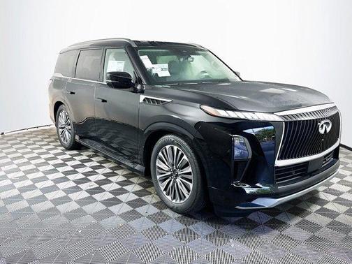2025 INFINITI QX80 Luxe