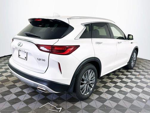 2025 INFINITI QX50 Luxe