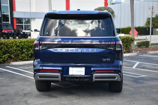 2025 INFINITI QX80 Luxe