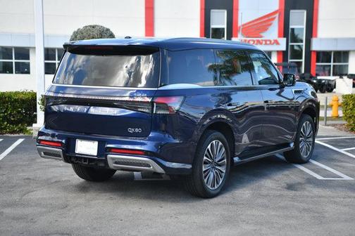 2025 INFINITI QX80 Luxe