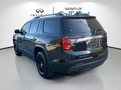 2022 GMC Acadia AT4