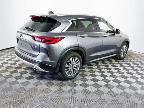 2025 INFINITI QX50 Luxe