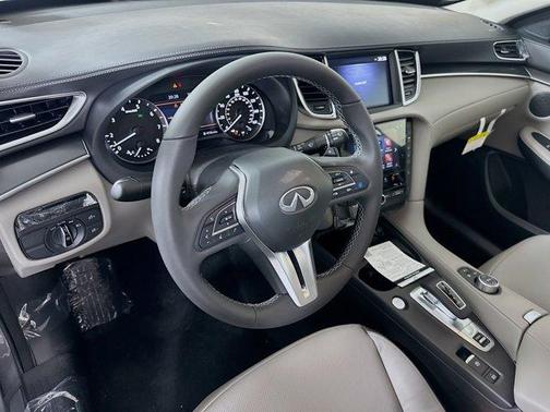 2025 INFINITI QX50 Luxe
