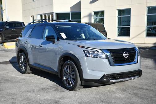 2023 Nissan Pathfinder SL