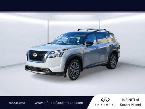 2023 Nissan Pathfinder SL