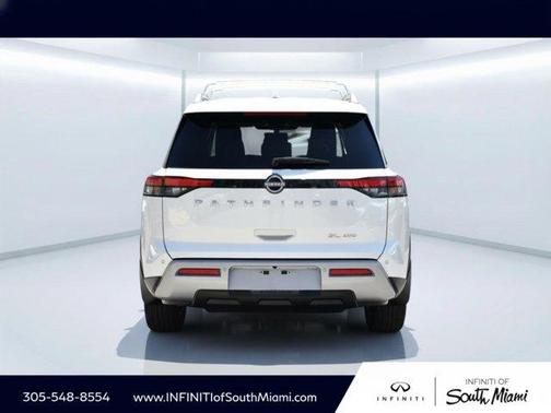 White 2024 Nissan Pathfinder SL