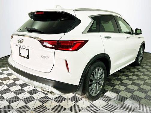 2025 INFINITI QX50 Luxe