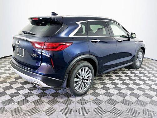 2025 INFINITI QX50 Luxe