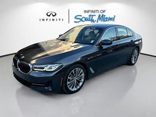 2022 BMW 530 i
