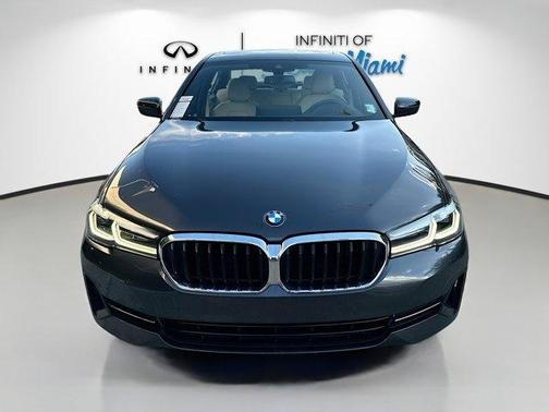 2022 BMW 530 i