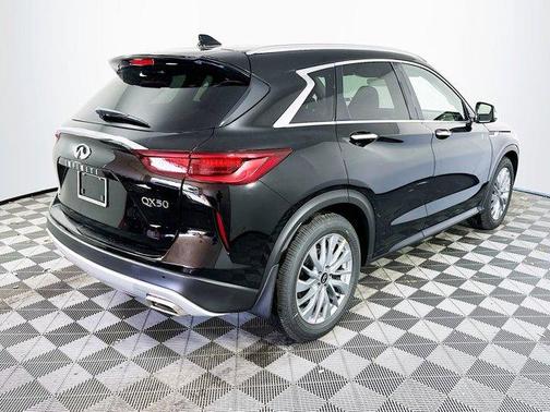 2025 INFINITI QX50 Luxe