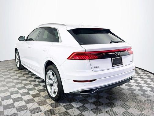 2021 Audi Q8 Premium
