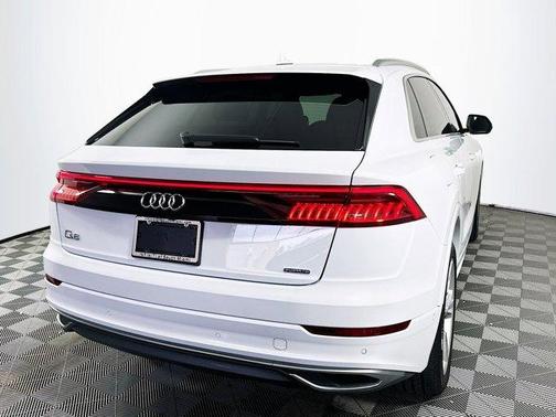 2021 Audi Q8 Premium