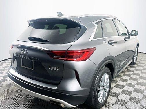 2023 INFINITI QX50 Luxe