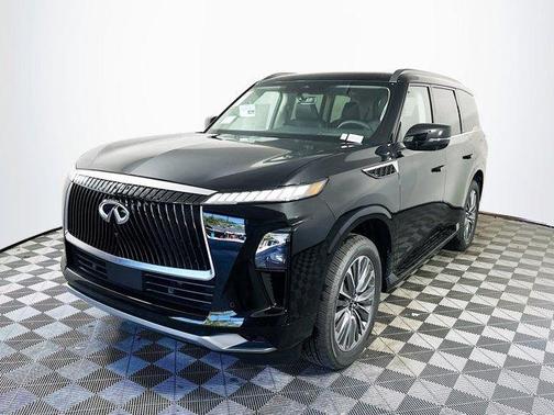 2025 INFINITI QX80 Luxe