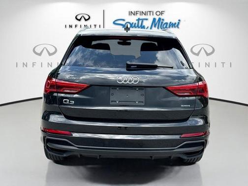 2024 Audi Q3 45 S line Premium