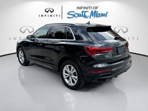 2024 Audi Q3 45 S line Premium