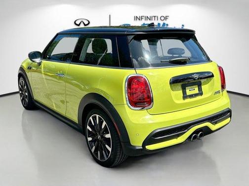 2023 MINI Hardtop Cooper S Classic