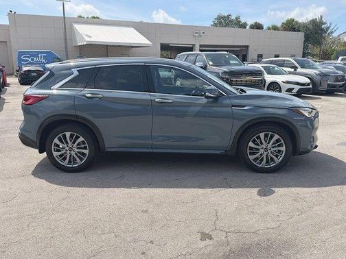 Grand Blue 2027 INFINITI QX60 Luxe
