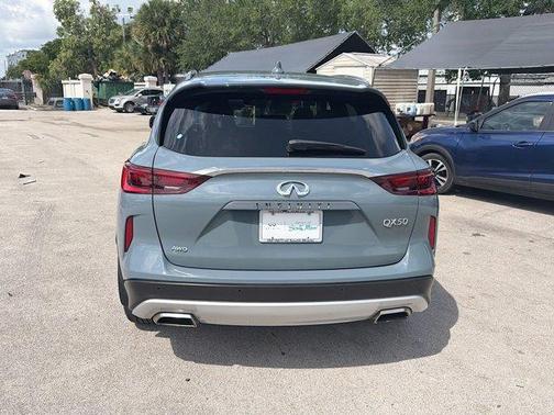 Grand Blue 2027 INFINITI QX60 Luxe