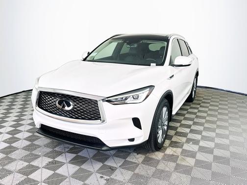 2023 INFINITI QX50 LUXE