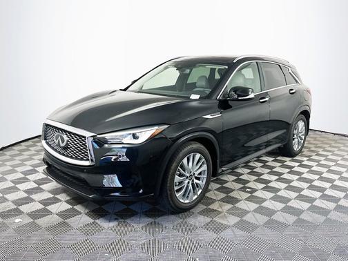 2023 INFINITI QX50 LUXE