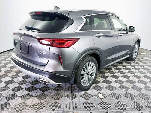 2025 INFINITI QX50 Luxe