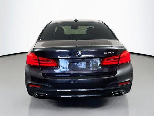 2019 BMW 540 i