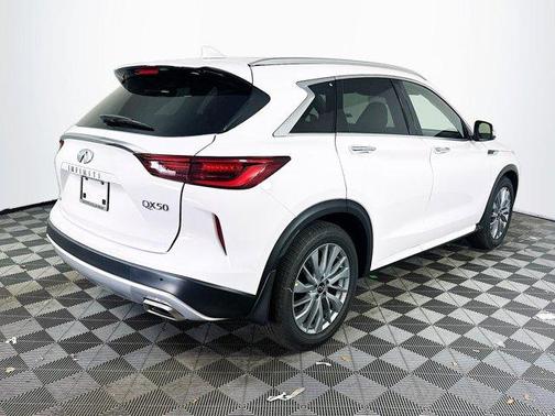 2025 INFINITI QX50 Luxe