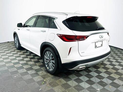 2025 INFINITI QX50 Luxe
