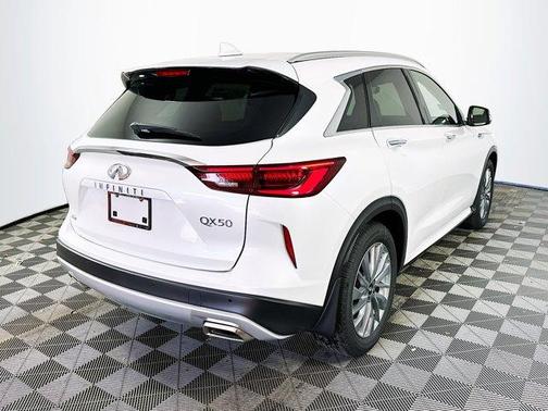 2025 INFINITI QX50 Luxe