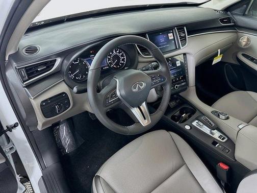 2025 INFINITI QX50 Luxe