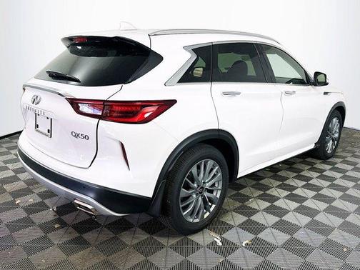 2025 INFINITI QX50 Luxe
