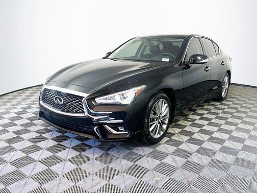 2022 INFINITI Q50 LUXE