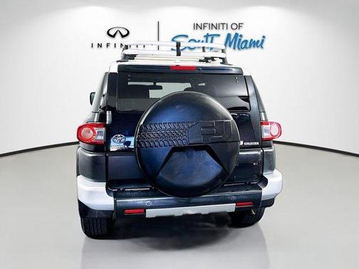 2013 Toyota FJ Cruiser Base