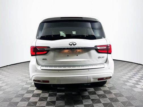 2023 INFINITI QX80 SENSORY